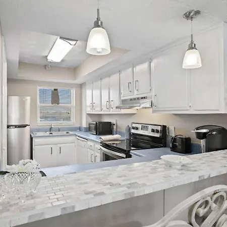 142 El Matador By Alicia Hollis Realtor Rentals - Open Now, Remodeled